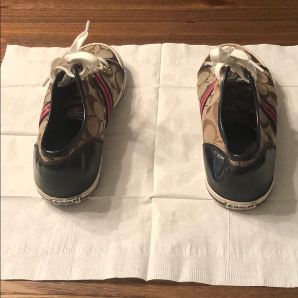 Shoes - Picture 4 of 5